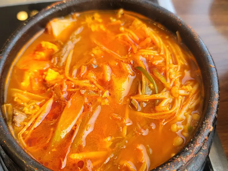 묘향뚝배기 클로즈업