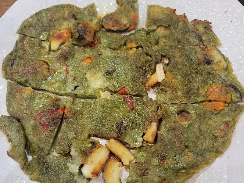 겉은 바삭하고 속은 촉촉한 부침개