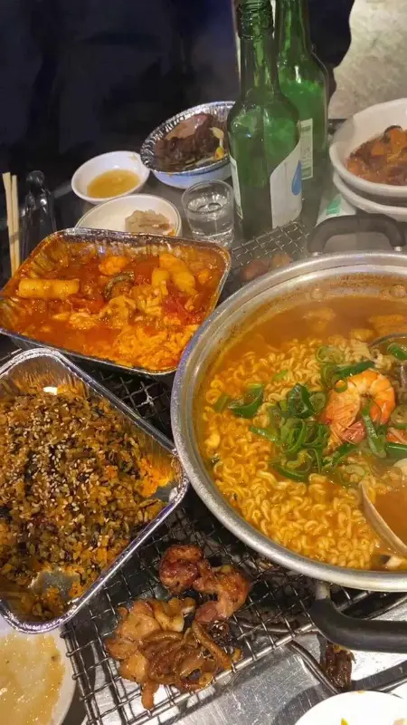 푸짐한 해물라면