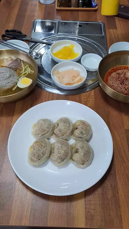 냉면과 만두