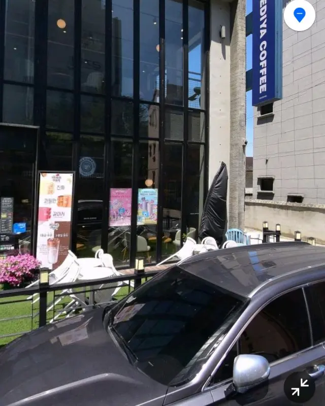 이디야커피 외부 전경