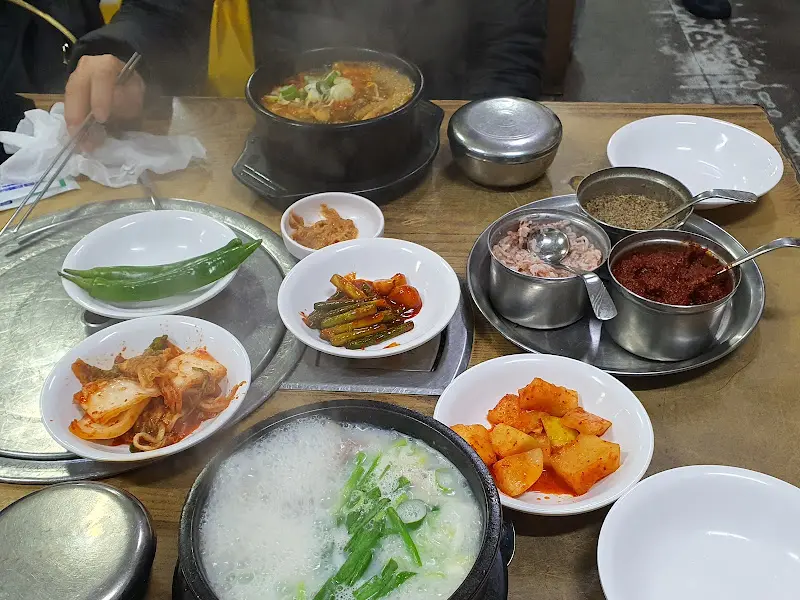 순대국 한 상 차림