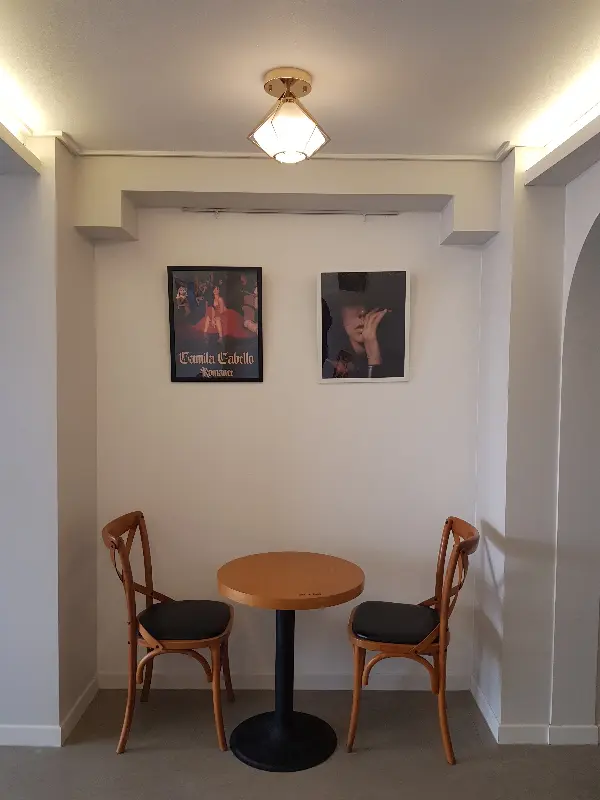 아늑한 카페 내부