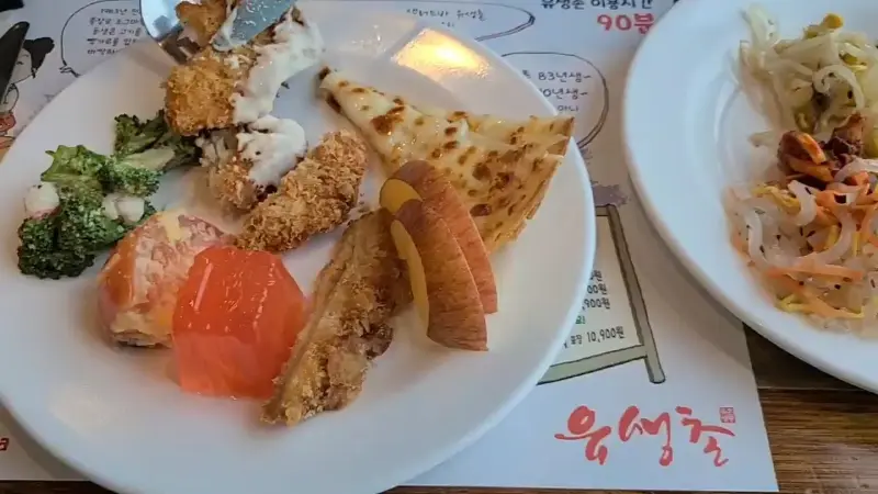 푸짐한 뷔페 음식