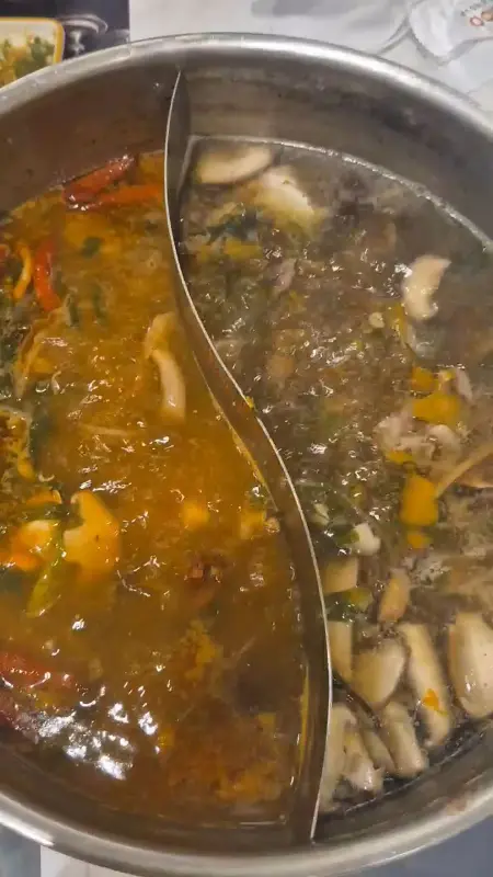 얼큰 육수 샤브샤브