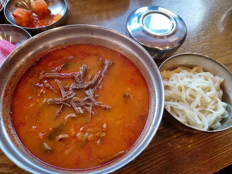 육개장 칼국수