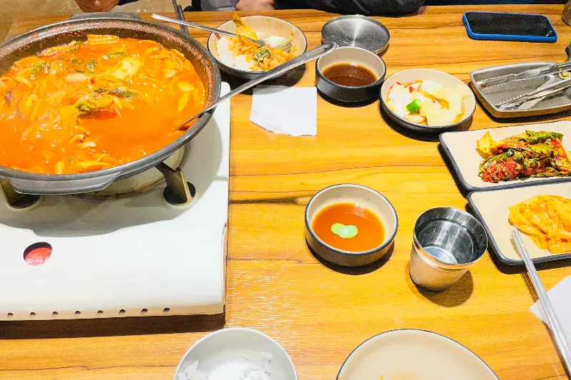 진성가 곱창전골의 매콤한 비주얼