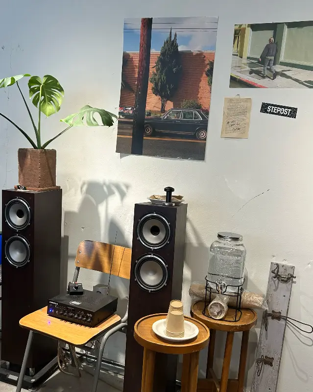 카페 내부 인테리어