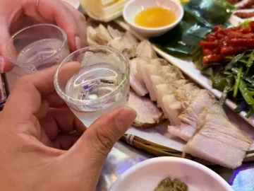 창원 도계동에서 맛보는 싱싱한 해산물, 길남이포차에서 겨울 제철 굴보쌈 맛집 탐험기