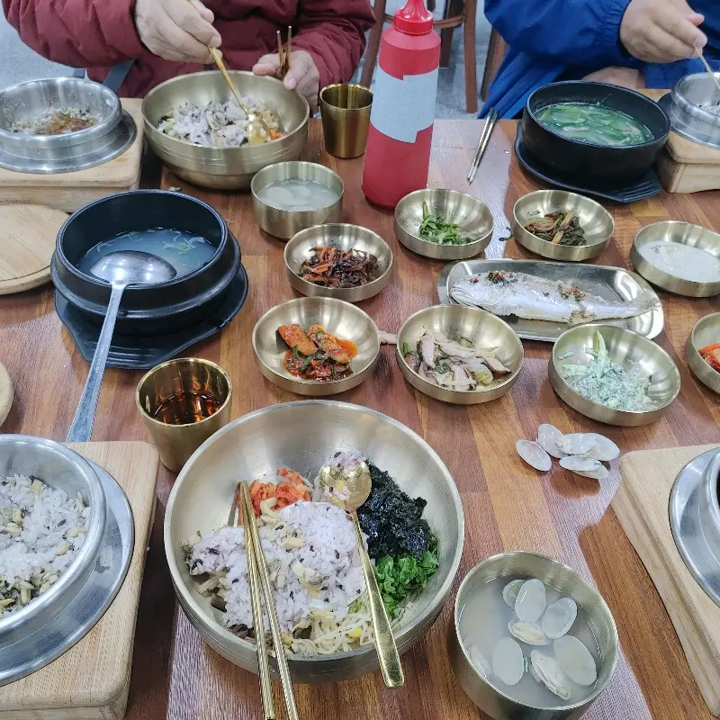 모꼬지 바지락 비빔밥