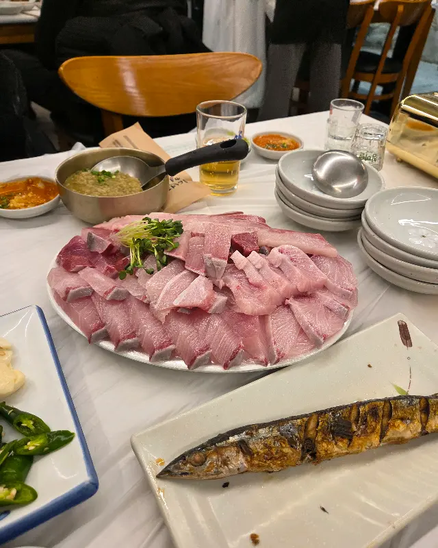 다양한 해산물 요리