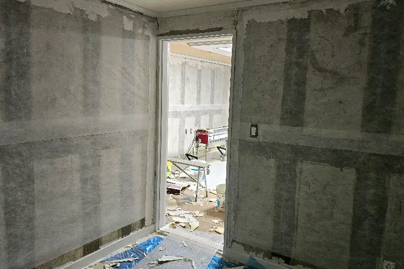 도배 시공 후 밝아진 실내