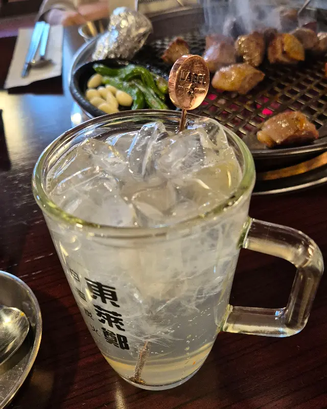 멜젓에 푹 찍어 먹는 가브리살