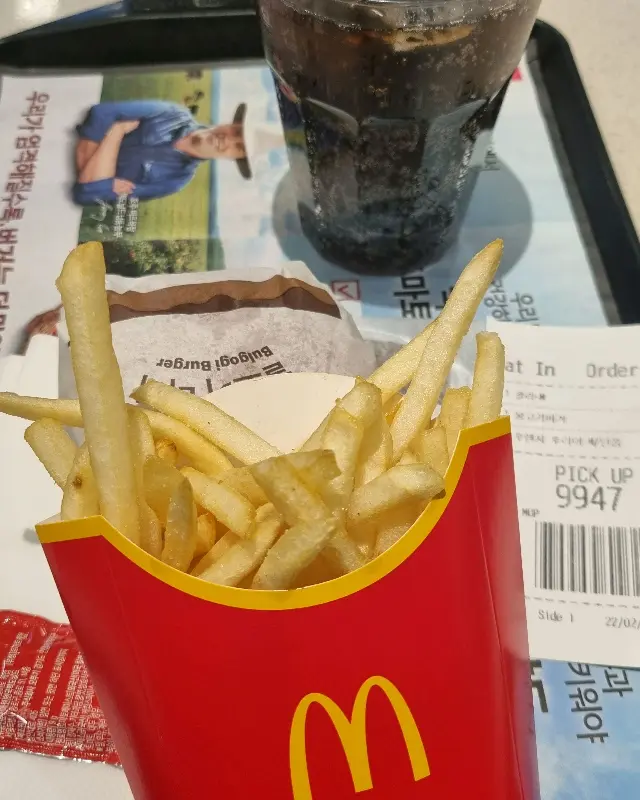 콜라와 감자튀김