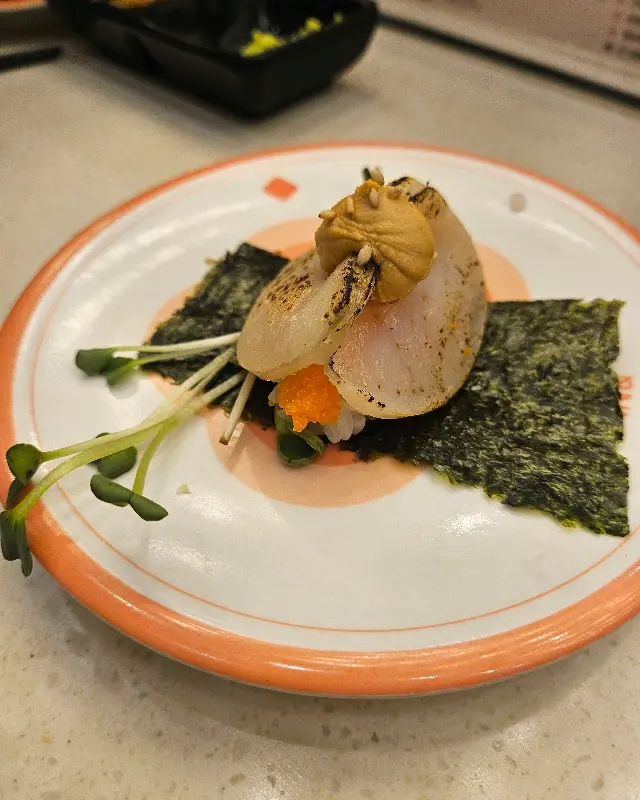 신선한 재료가 돋보이는 초밥