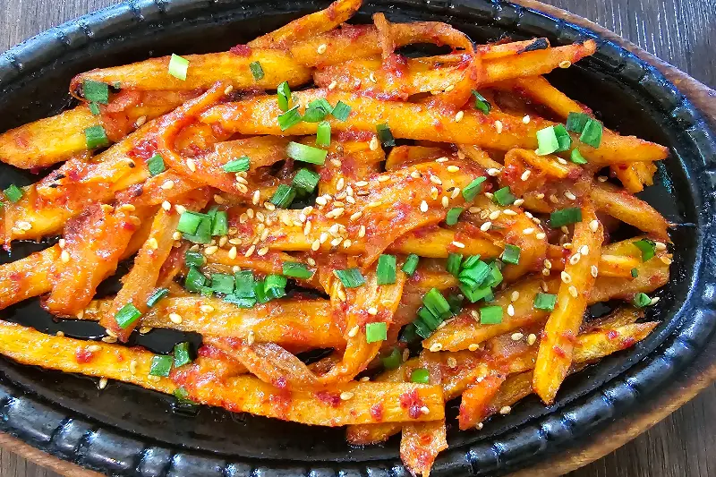 윤기가 흐르는 더덕구이