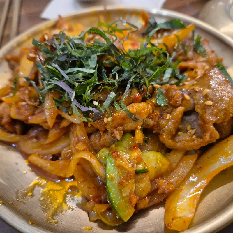 매콤한 양념이 일품인 제육볶음