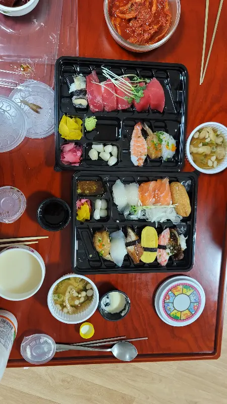 푸짐한 초밥 한 상