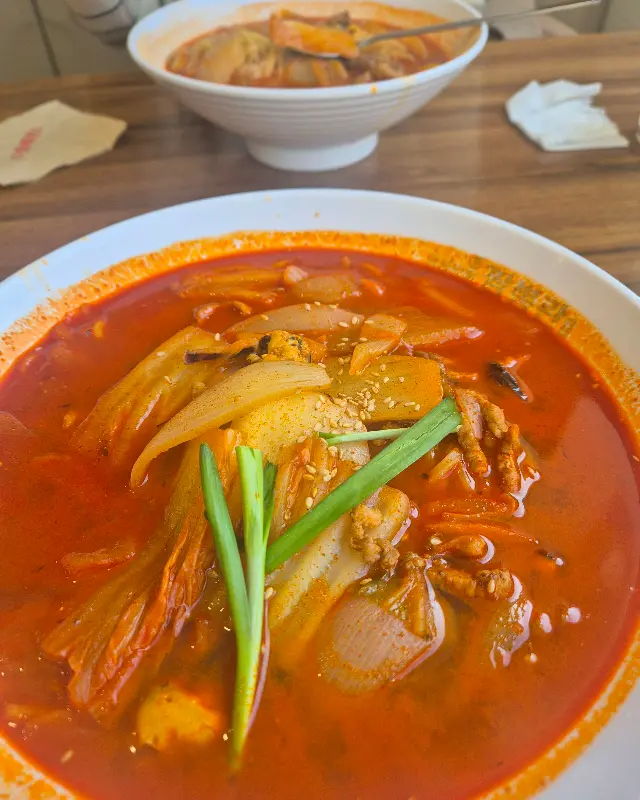푸짐한 양을 자랑하는 짬뽕