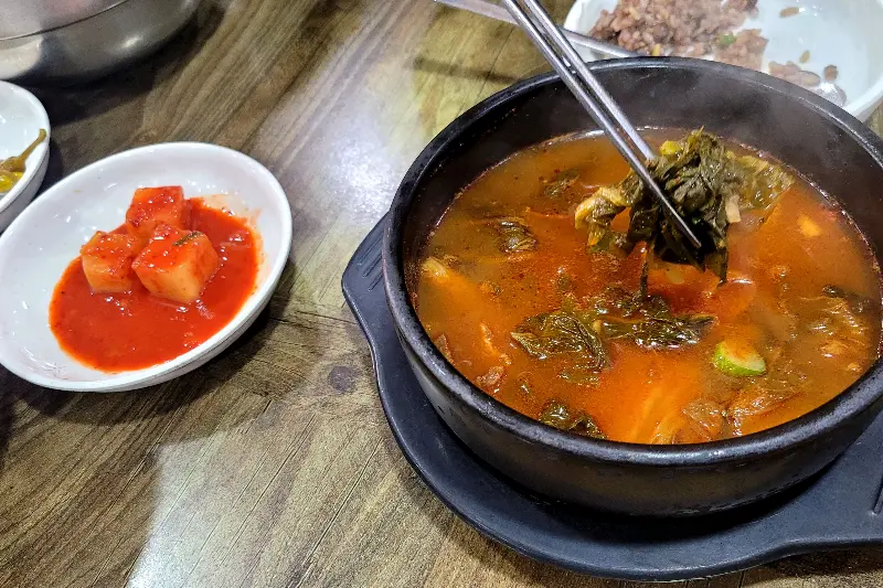 해장국과 깍두기