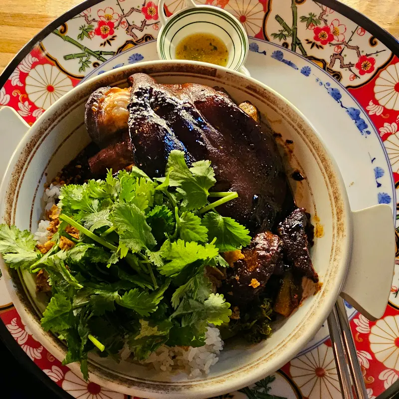 플레이팅도 힙스터 감성!