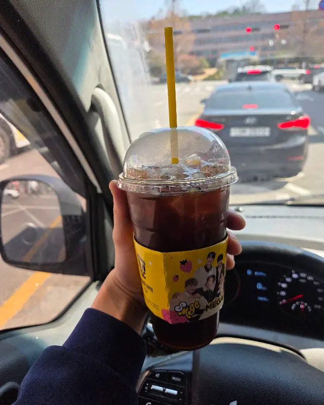 메가커피 컵홀더 다른 디자인