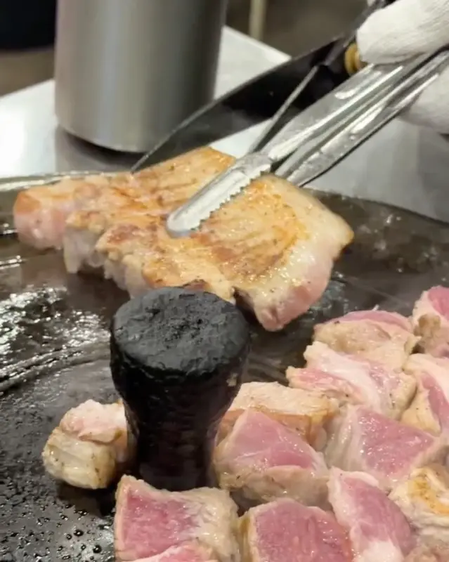 돼지고기 단면