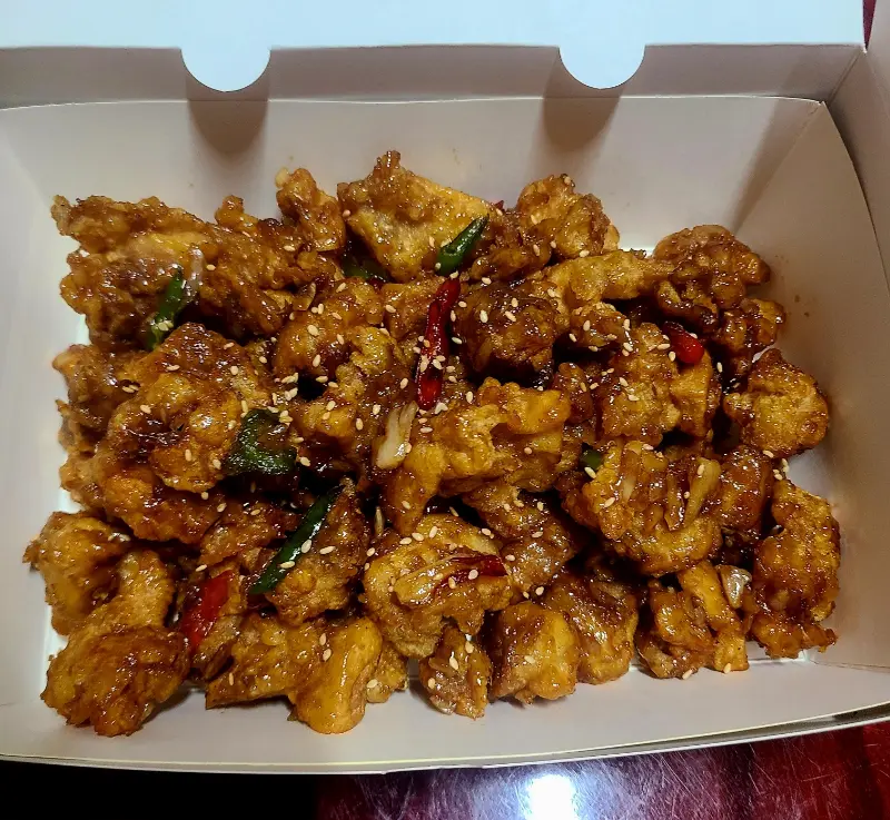 마늘 향이 가득한 순살 치킨