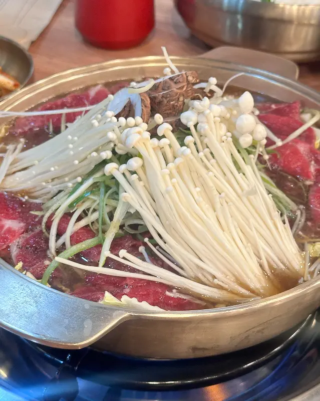 깔끔한 매장 내부