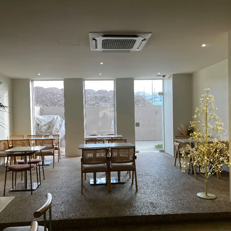 온안 카페 내부