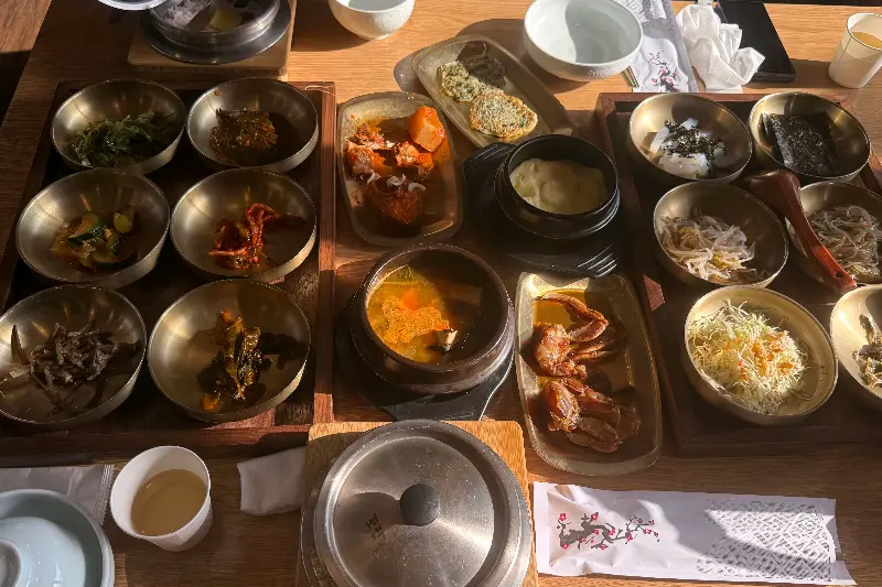 토담골 한정식 풀샷