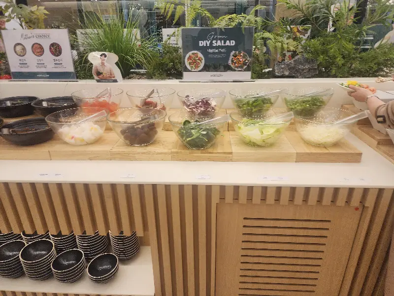 신선한 샐러드바 코너