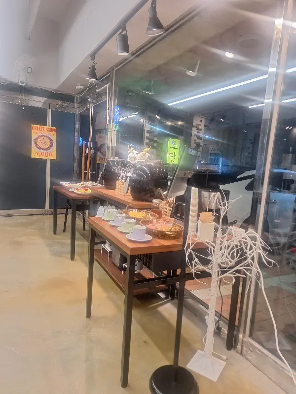 쪼닭 경상대점의 내부 모습