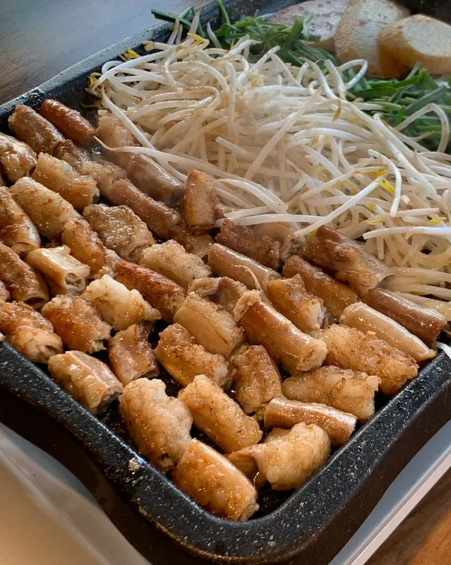 푸짐한 곱창구이 한 상 차림