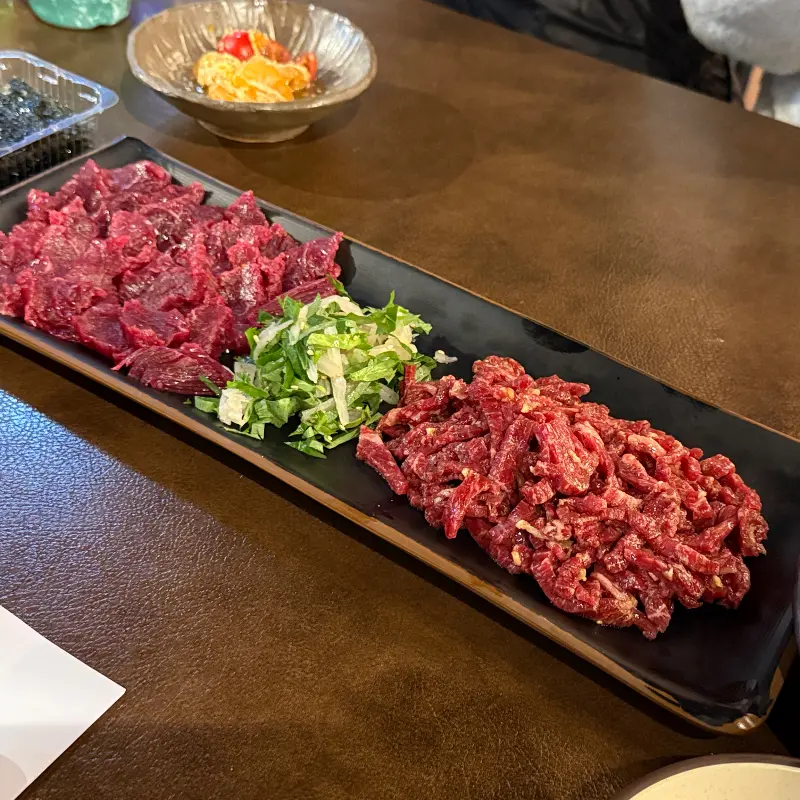 수우생고기 생고기/육회 반반