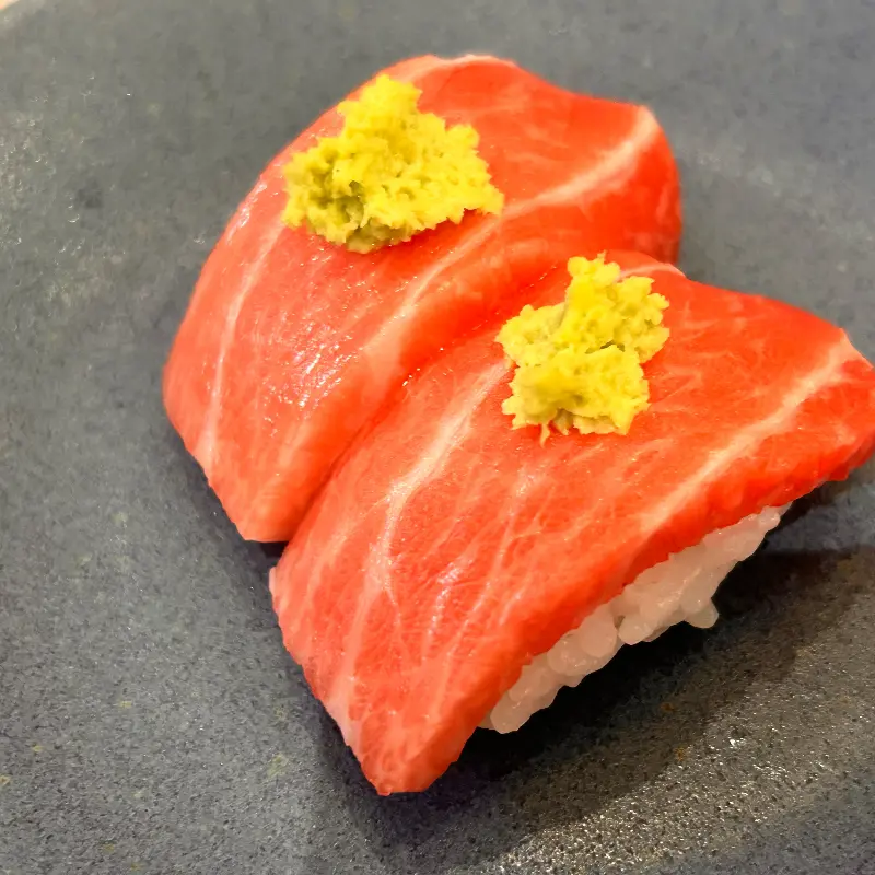 입안에서 사르르 녹는 참치 스시