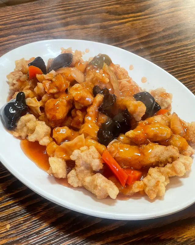 갓 튀겨져 나온 탕수육