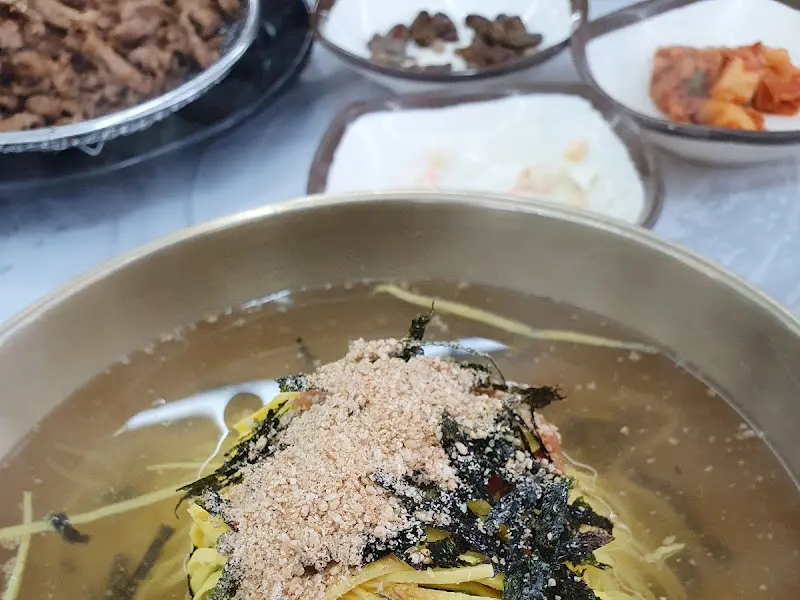 묵밥과 반찬