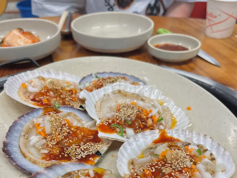 가리비 회 근접샷