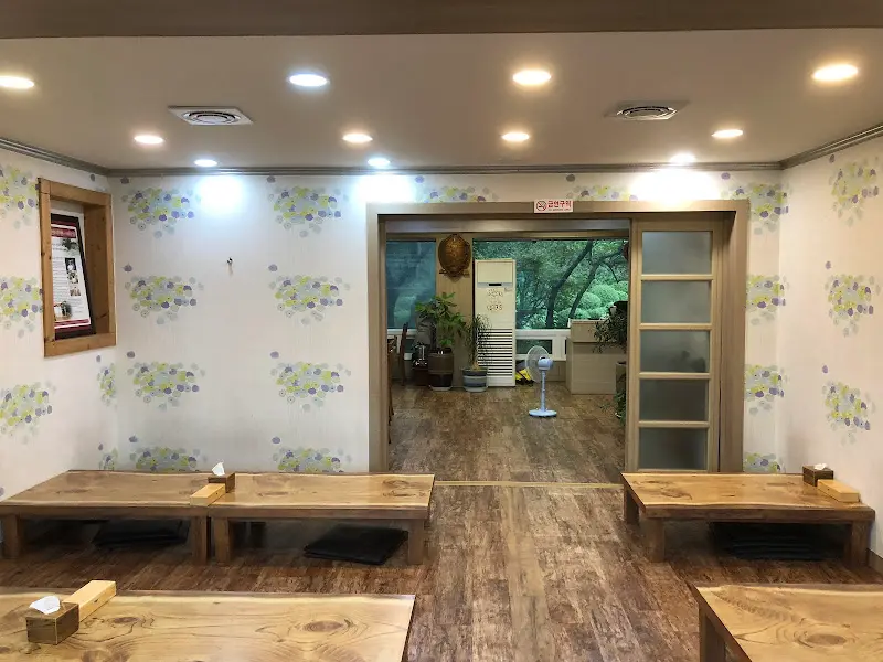 다성촌 내부 좌석