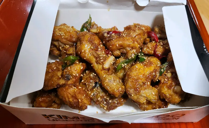 순살 마늘치킨의 풍성한 자태