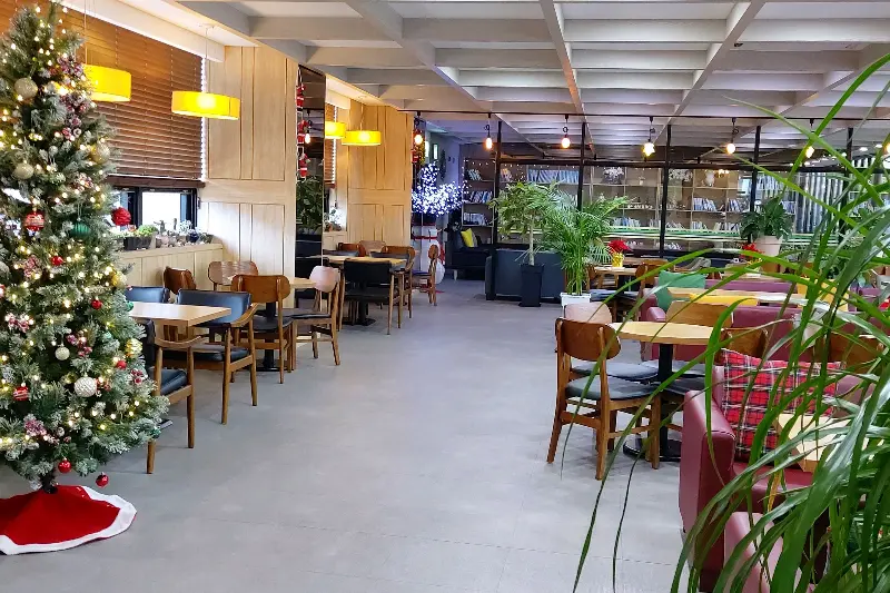 카페 내부 장식