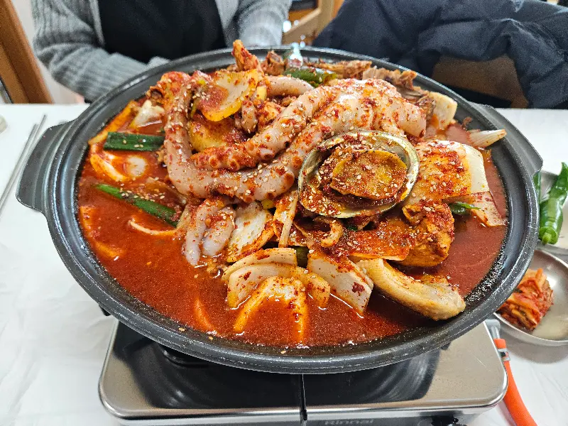 맛깔스러운 닭볶음탕