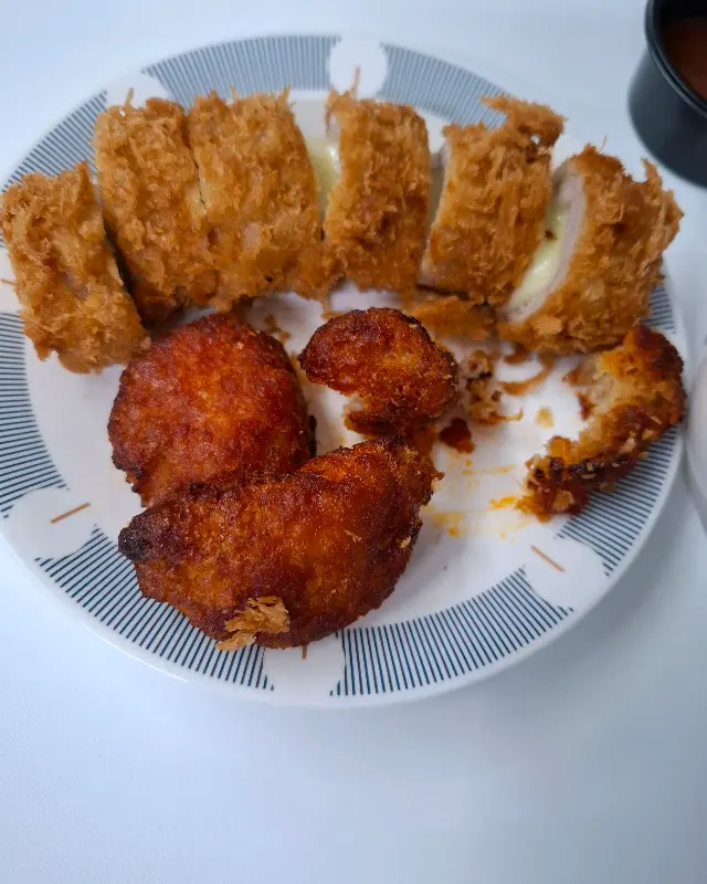 치킨과 함께 돈까스