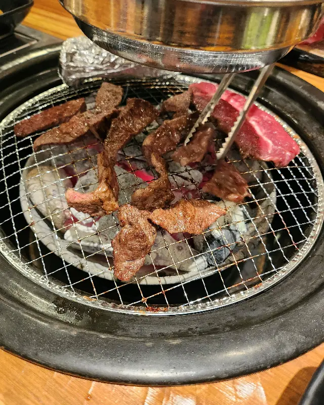 노릇노릇 맛있게 익은 소고기