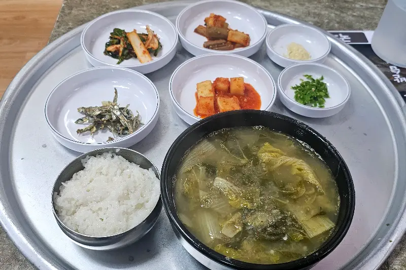 고령추어탕 한 상 차림