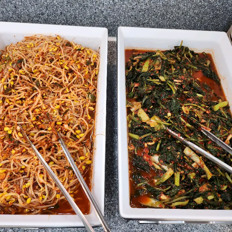 다양한 나물 반찬