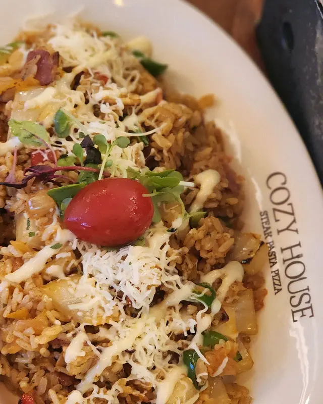 고소함이 가득한 볶음밥