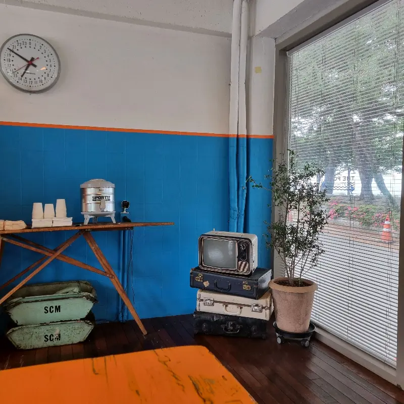 더풀 창가 좌석