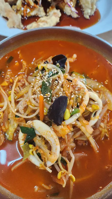 해산물이 듬뿍 들어간 짬뽕